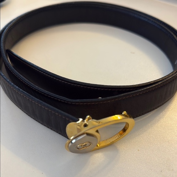 GUCCI Black Leather Belt with Gold Buckle - Picture 5 of 8